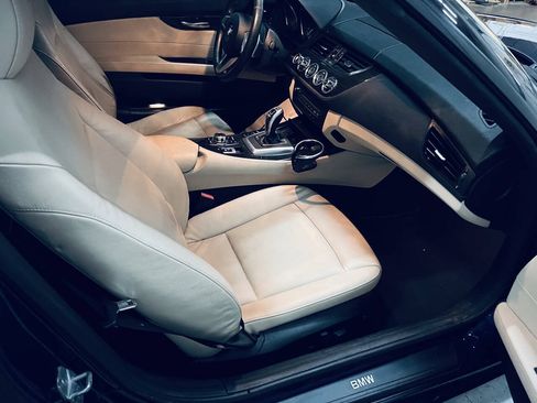 Used 2015 BMW Z4 sDrive28i RWD image 20