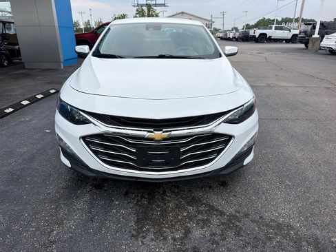 Used 2023 Chevrolet Malibu LT w/ Driver Confidence Package FWD image 2