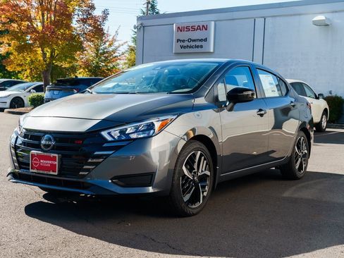 New 2025 Nissan Versa SR w/ Trunk Package image 3