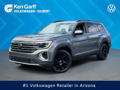 Used 2024 Volkswagen Atlas SE w/ Panoramic Sunroof Package