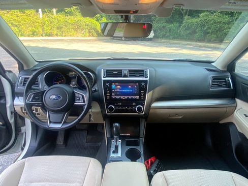 Used 2019 Subaru Outback 2.5i Premium AWD/4WD image 38