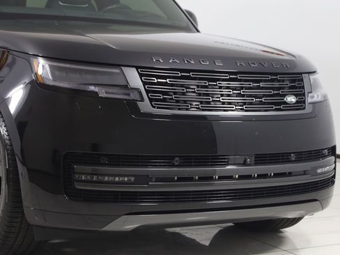 Used 2025 Land Rover Range Rover SE AWD/4WD image 46