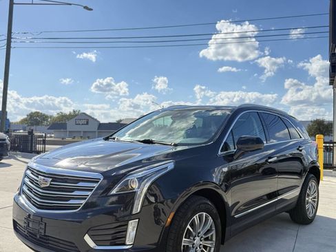 Used 2017 Cadillac XT5 Luxury w/ Driver Awareness Package image 3