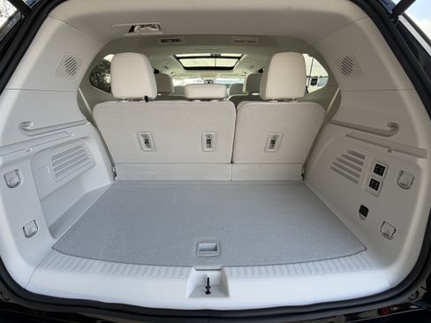 New 2026 Buick Enclave Avenir w/ Super Cruise Package FWD image 6