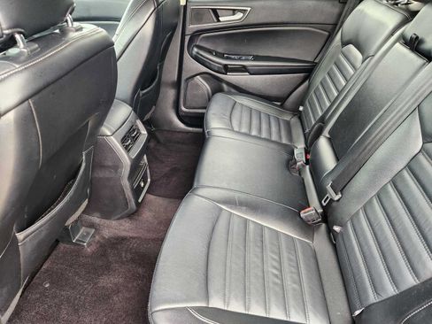 Used 2016 Ford Edge SEL w/ Equipment Group 201A AWD/4WD image 29