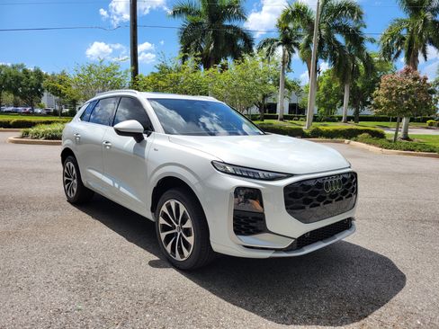 New 2026 Audi Q3 quattro 2.0T AWD/4WD image 1