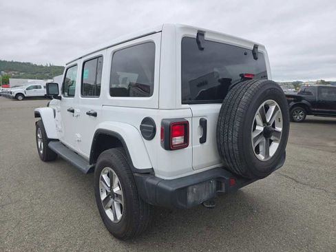 Used 2022 Jeep Wrangler Unlimited Sahara AWD/4WD image 2