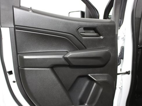 Used 2024 Chevrolet Colorado Trail Boss w/ Technology Package AWD/4WD image 35