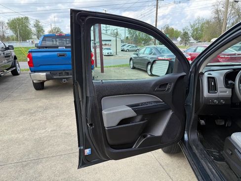 Used 2017 Chevrolet Colorado W/T w/ WT Convenience Package image 10