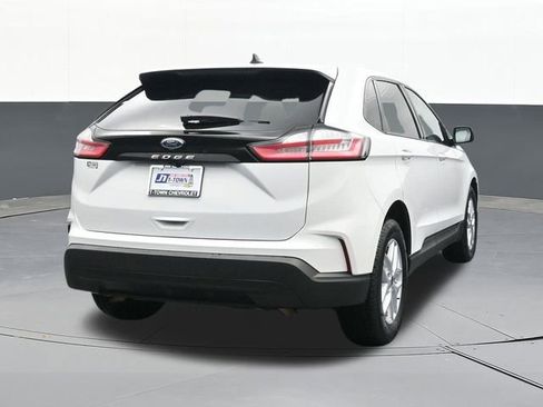 Used 2021 Ford Edge SE image 13