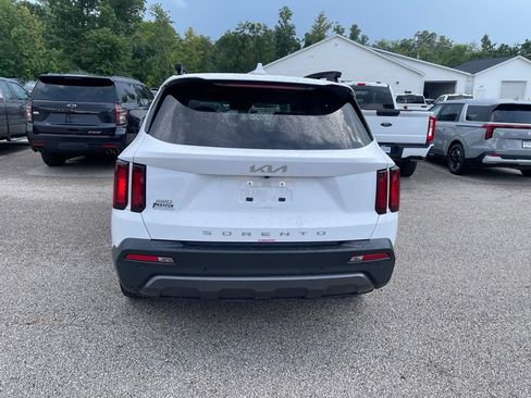 Used 2022 Kia Sorento S w/ Panoramic Sunroof Package AWD/4WD image 2