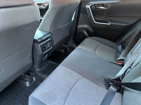 Used 2021 Toyota RAV4 XLE w/ Carpet Mat Package (TMS) image 13