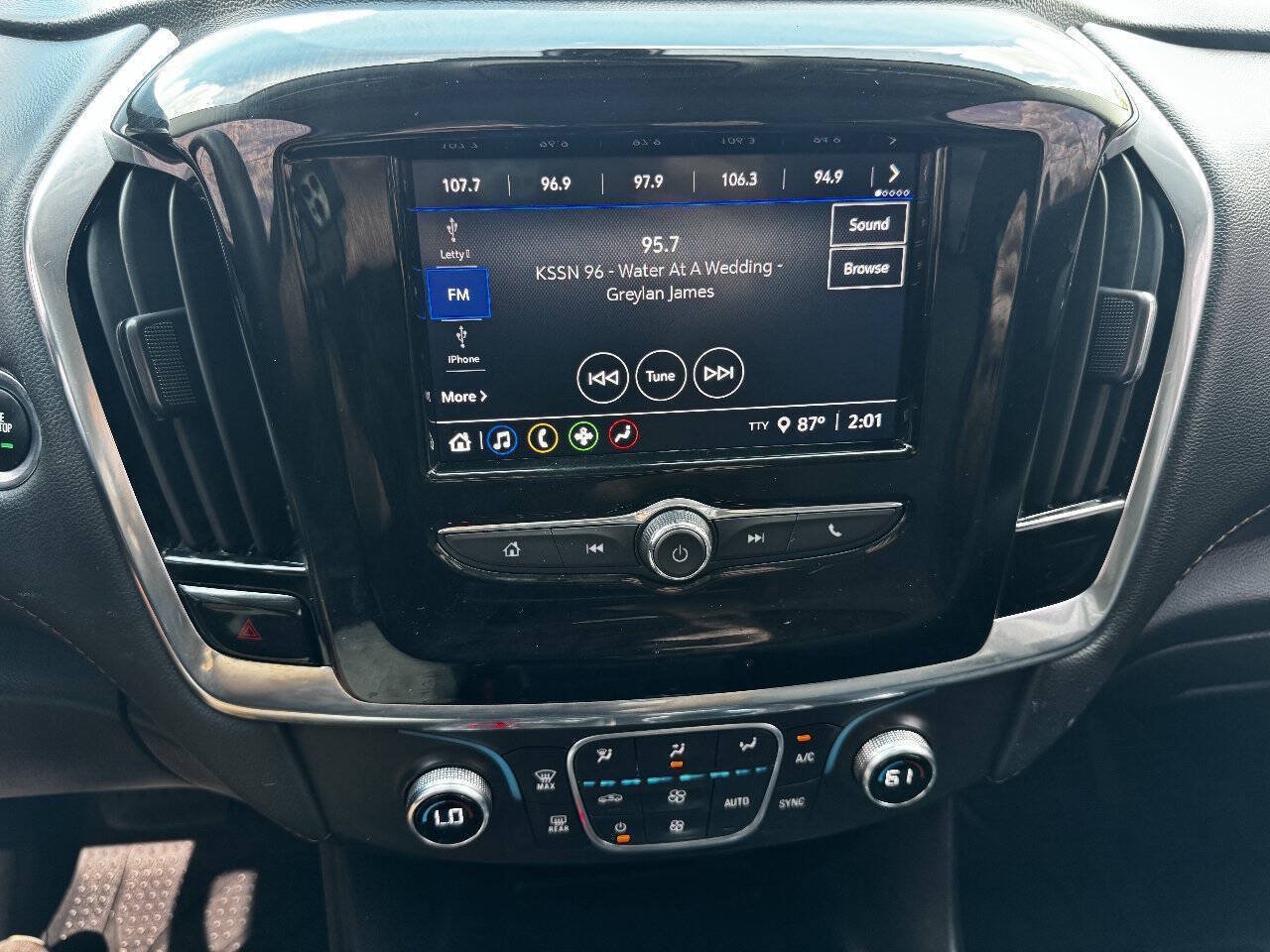 Used 2020 Chevrolet Traverse LS w/ LPO, Floor Liner Package FWD image 19