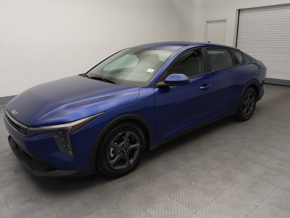 Used 2025 Kia K4 FWD image 2
