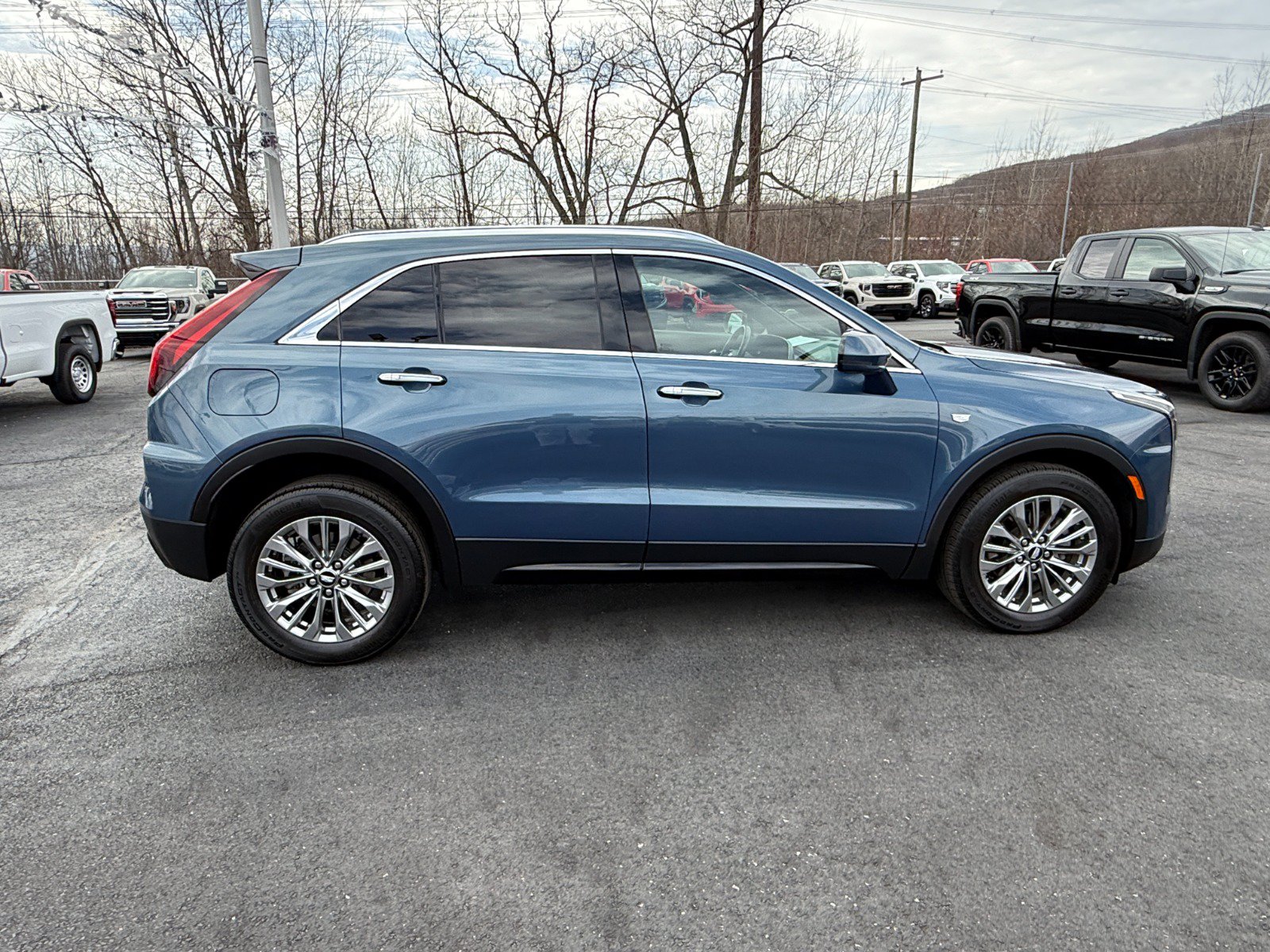 Certified 2024 Cadillac XT4 Premium Luxury AWD/4WD image 6