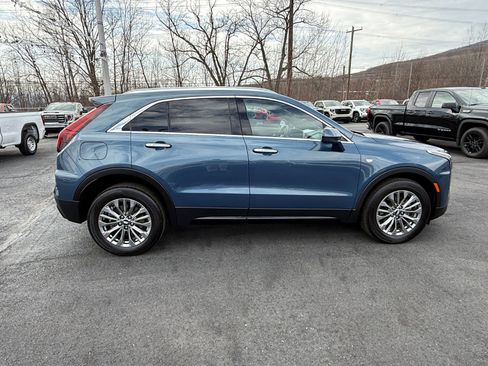 Used 2024 Cadillac XT4 Premium Luxury AWD/4WD image 6