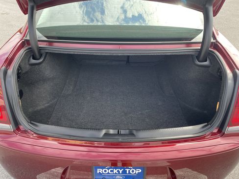 Used 2022 Chrysler 300 Touring L image 13