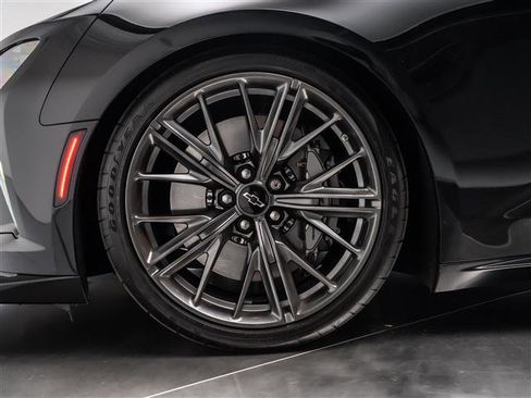 Used 2020 Chevrolet Camaro ZL1 image 12