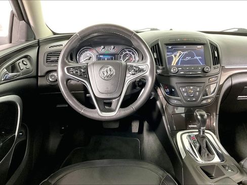 Used 2017 Buick Regal Sport Touring image 5