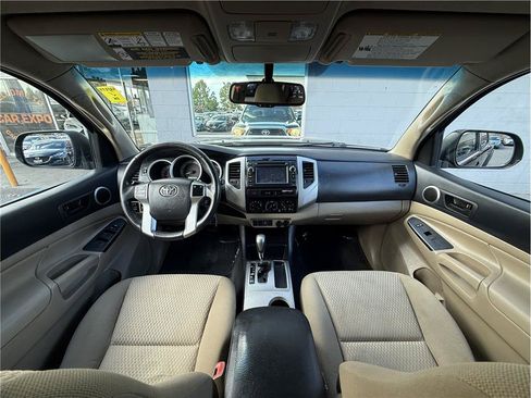 Used 2013 Toyota Tacoma PreRunner w/ SR5 Pkg RWD image 14
