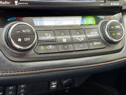 Used 2018 Toyota RAV4 SE w/ Power Extra Value Package AWD/4WD image 20