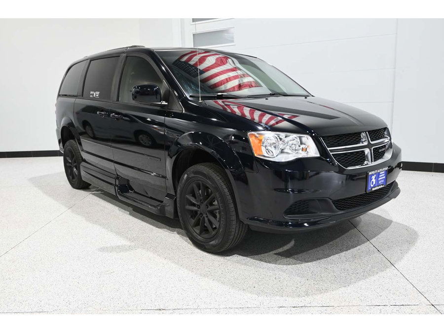 Used 2015 Dodge Grand Caravan SXT FWD image 3
