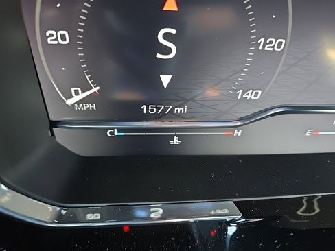 Used 2025 GMC Sierra 1500 Elevation image 16