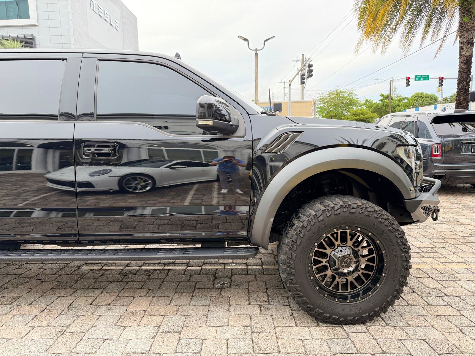 Used 2019 Ford F150 Raptor w/ Equipment Group 802A Luxury AWD/4WD image 22