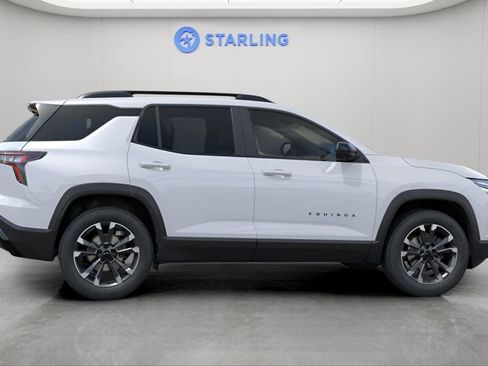 New 2026 Chevrolet Equinox RS w/ Convenience Package III FWD image 4
