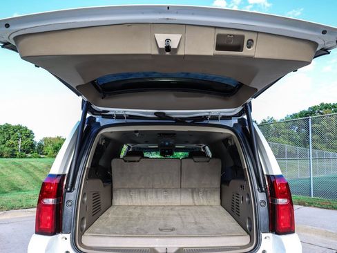 Used 2020 Chevrolet Suburban Premier image 27