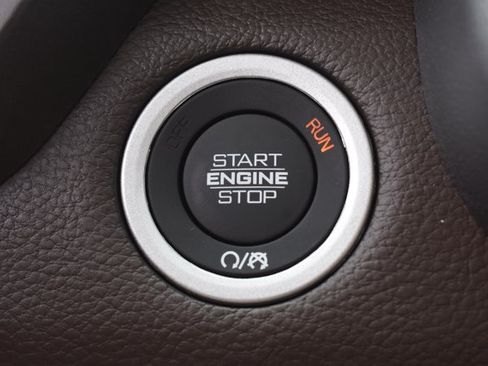 Used 2025 RAM 1500 Laramie w/ Laramie Southwest Edition AWD/4WD image 31