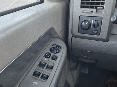 Used 2008 Dodge Ram 1500 Truck ST image 20