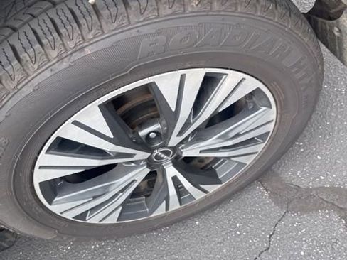 Used 2023 Nissan Rogue SV w/ SV Premium B Package FWD image 24