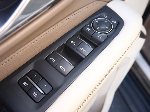 Used 2021 GMC Yukon Denali image 8