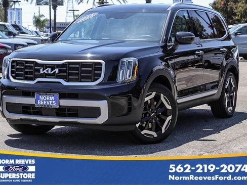 Used 2023 Kia Telluride S AWD/4WD image 1