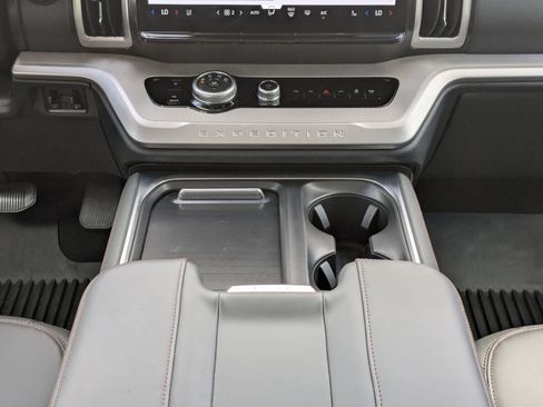 Certified 2025 Ford Expedition Max Active image 22