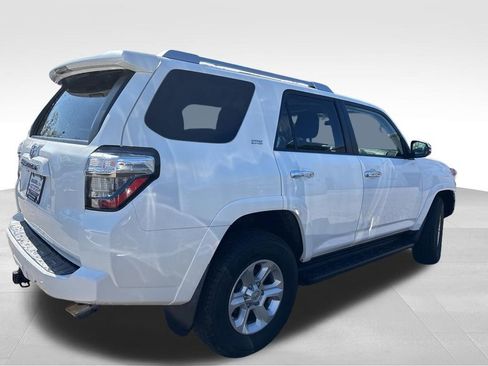 Used 2018 Toyota 4Runner SR5 Premium AWD/4WD image 9