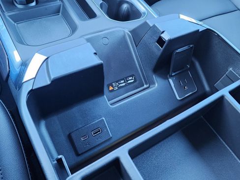 New 2026 GMC Sierra 1500 SLT w/ SLT Premium Plus Package image 33