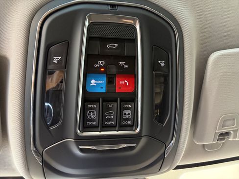 Used 2024 Jeep Grand Cherokee Limited 4xe AWD/4WD image 29