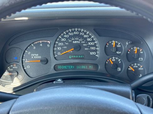 Used 2005 Chevrolet Silverado 2500 LS w/ Heavy-Duty Power Package AWD/4WD image 33