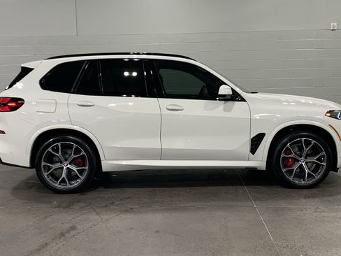 Used 2026 BMW X5 sDrive40i w/ M Sport Package image 9