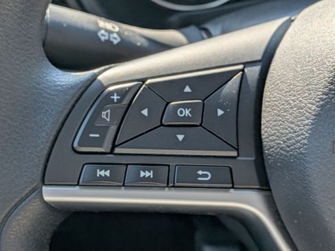 Used 2024 Nissan Altima 2.5 SV image 18