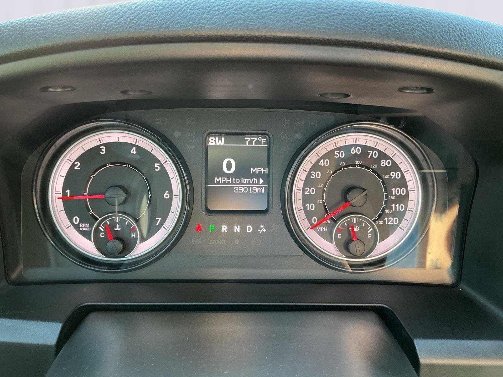 Used 2024 RAM 1500 Warlock AWD/4WD image 11