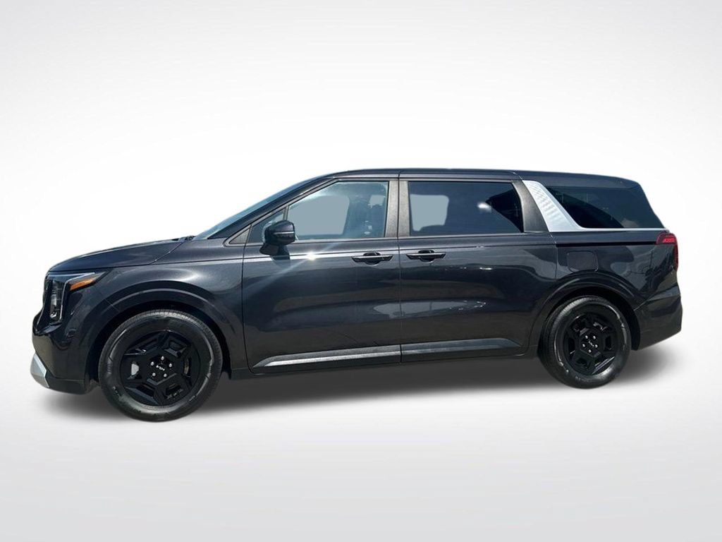 Used 2025 Kia Carnival FWD image 4