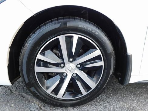 Certified 2024 Honda Civic LX image 10