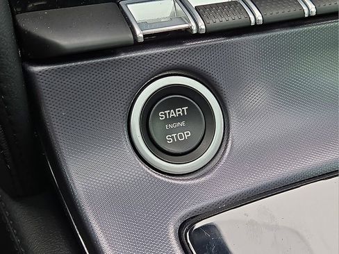 Used 2020 Jaguar F-TYPE Coupe image 30