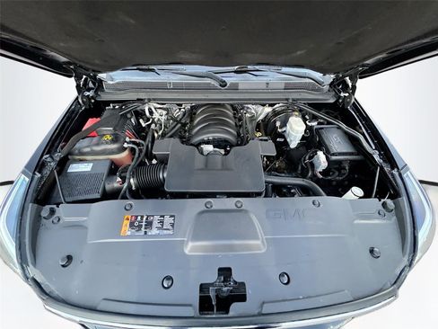 Used 2018 GMC Yukon XL SLE image 29