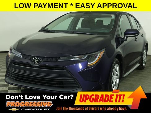 Used 2025 Toyota Corolla LE FWD image 1