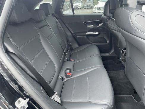 Certified 2025 Mercedes-Benz GLC 300 4MATIC image 43