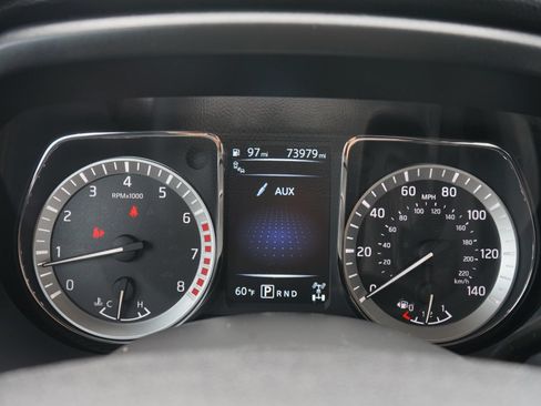 Used 2017 Nissan Titan SV AWD/4WD image 18